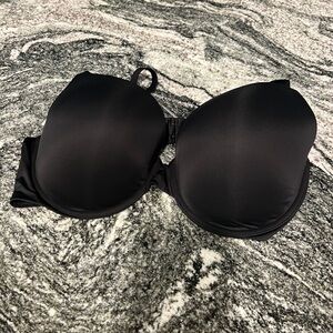Victoria's Secret Black T-shirt Push- up Bra. 40D